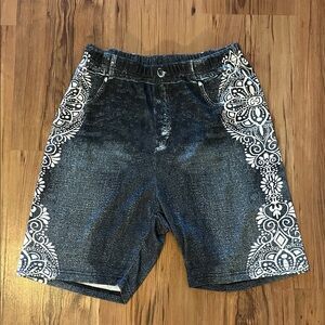 Stylish Blue Patterned woman Shorts